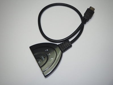 ADAPTADOR HDMI 3E/1S MACHO CON CABLE